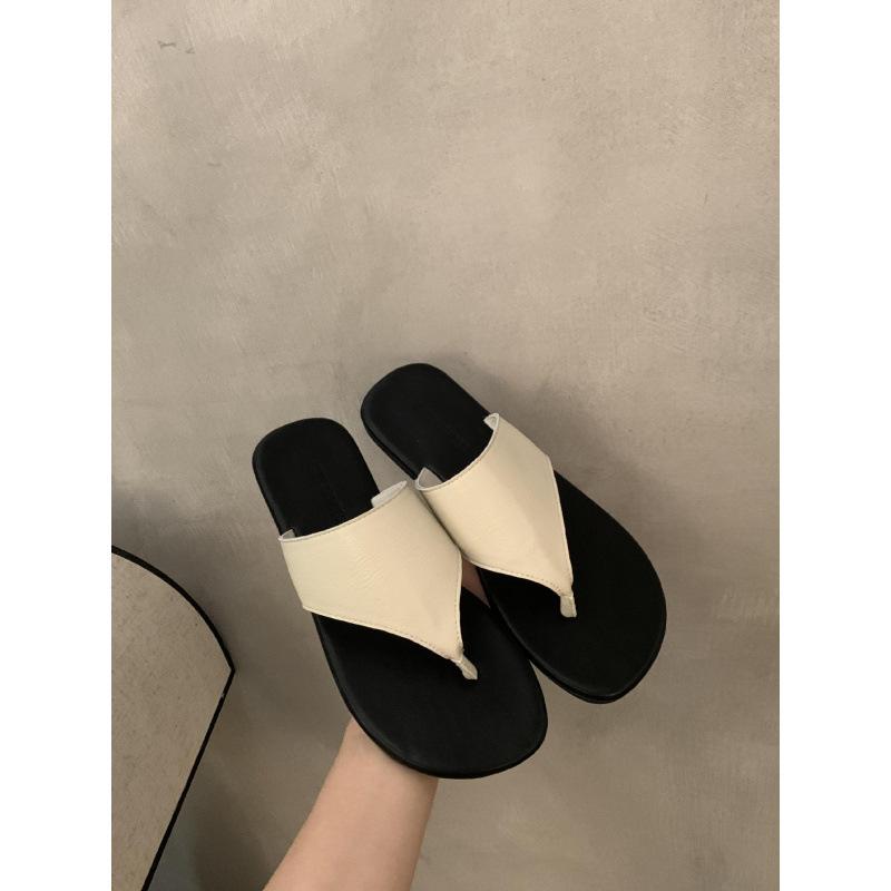 Popular 2025 women's summer round head flat bottom thick bottom comfortable foot flip-flops versatile slippers sandals