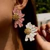 French Vintage Layered Daisy Flower Stud Earrings for Women Sweet Niche Fashion Jewelry Party Accessories Gifts
