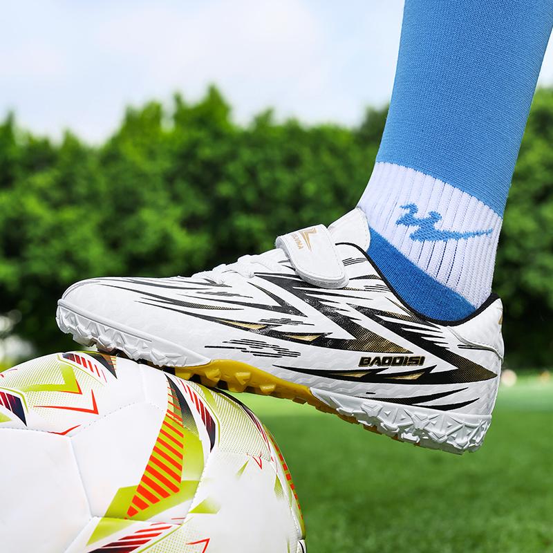 New Kid Professional Football Boots Soccer Shoes Match Boys Sports Shoes Comfortable Sneakers Match Outdoor Non-Slip Unisex