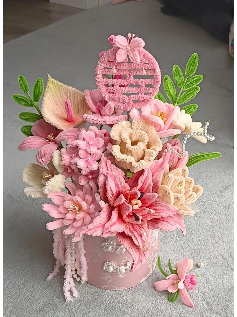 Handmade Pipe Cleaner Rose Bucket Bouquet - DIY Kit & Finished Product for Girlfriends & Best Friends