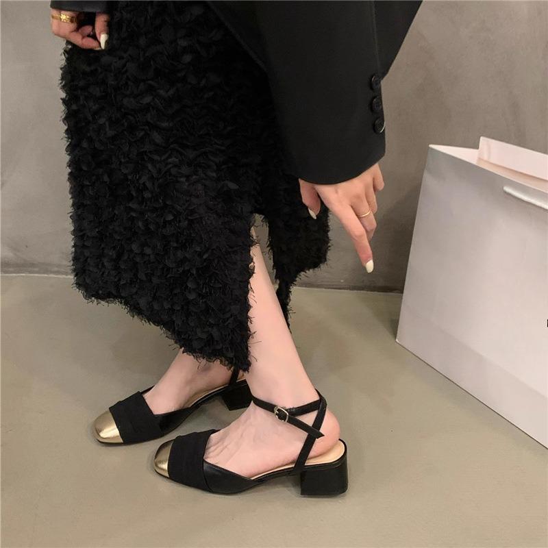 Neue Zehenschuhe Sandalen Neue Dicke Absätze High Heels und Einzelne Schuhe