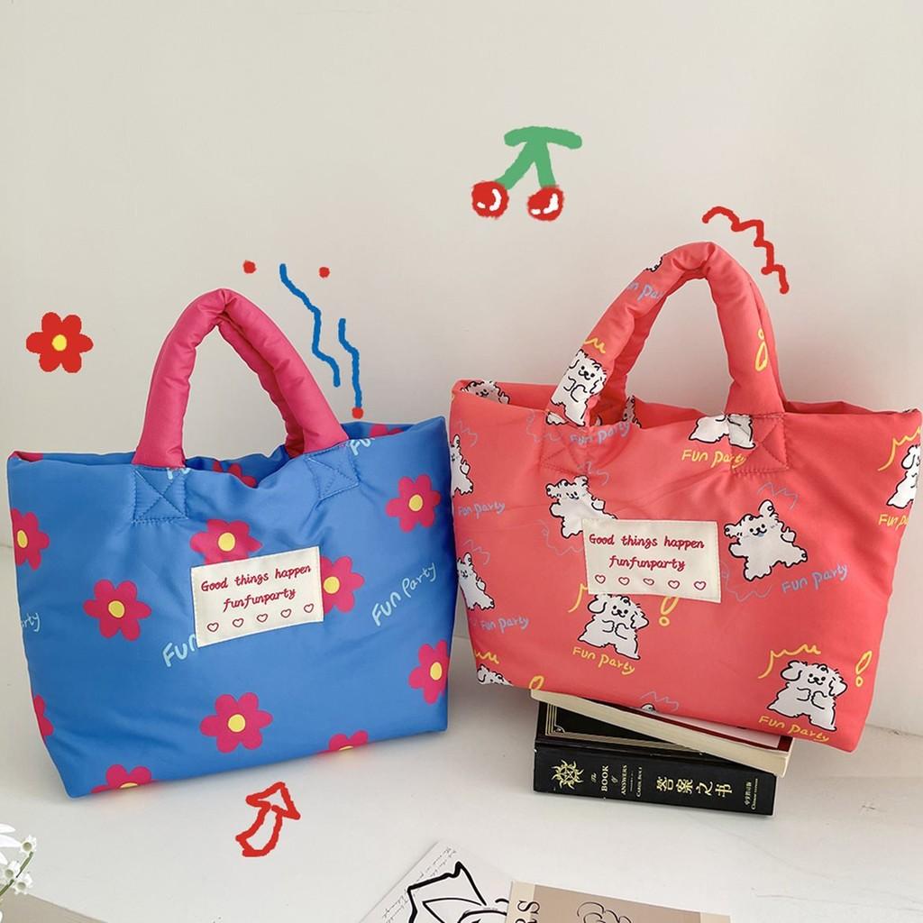 Stylish And Cute Cotton Tote Bag For Moms Featuring Lovely Floral Patterns And Practical Design