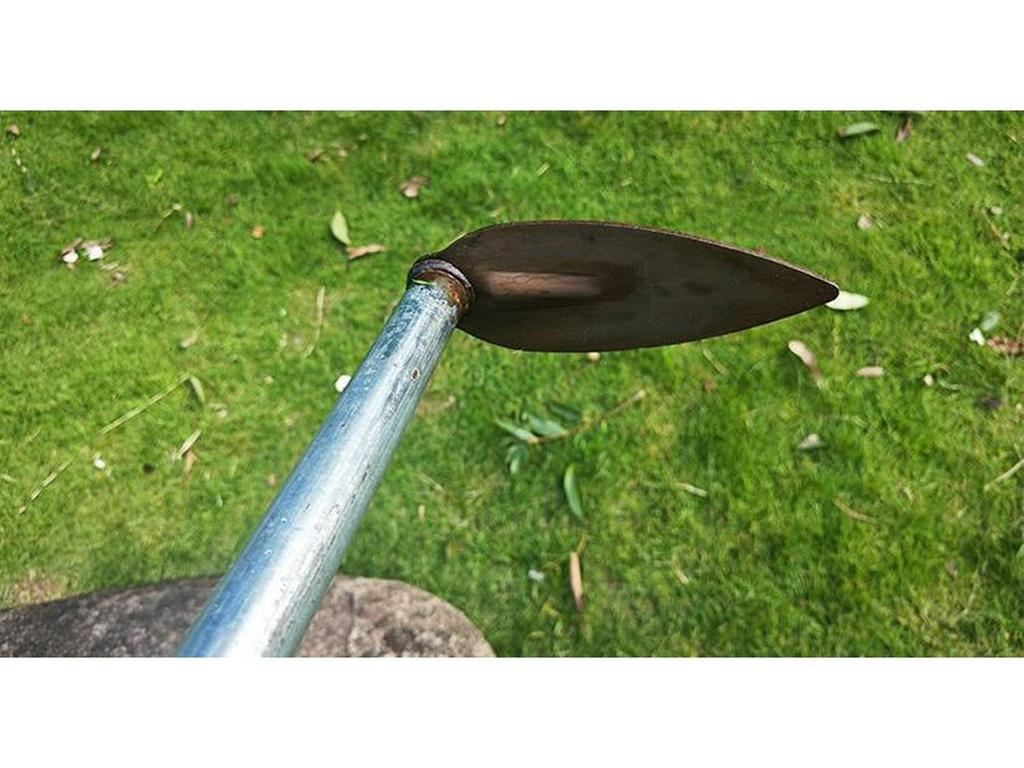Manganese Steel Multifunctional Gardening Hoe for Weeding, Planting Vegetables & Flowers - Ideal for Outdoor, Dual-Use, Short Handle Farming Tool