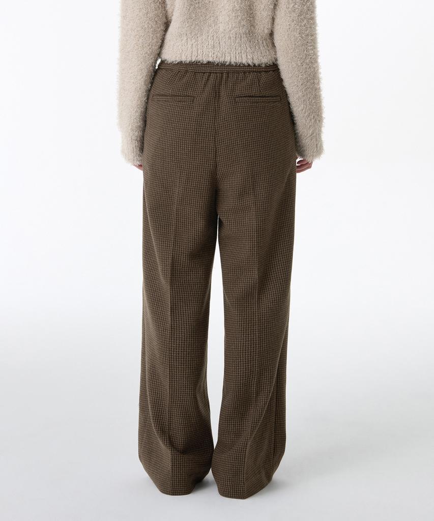 MUSINSA STANDARD WOMAN Women'S Houndstooth Check Two-Tuck Wide Elastic Waist Slacks [Brown]