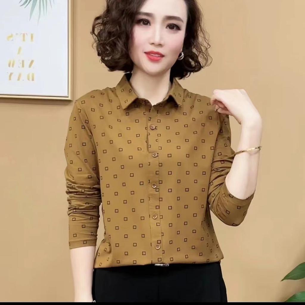 Springtime New Style Style with A Small Necked Shirt and Slim Top Lapel Polka Dot Long-sleeved Shirt