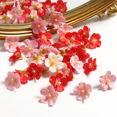 50 gab. 2,5 cm Mini Margrietiņas Mākslīgie Ziedi Zīda Viltotu Ziedu Galviņas Mājas Kāzu Dekorēšanai DIY Līgavas Vainaga Dekora Aksesuāri