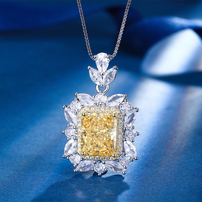 

Autumn and winter new Huabi jewelry high carbon diamond ice flower cut colored diamond copper inlaid fashion light luxury pendant 10 * 12