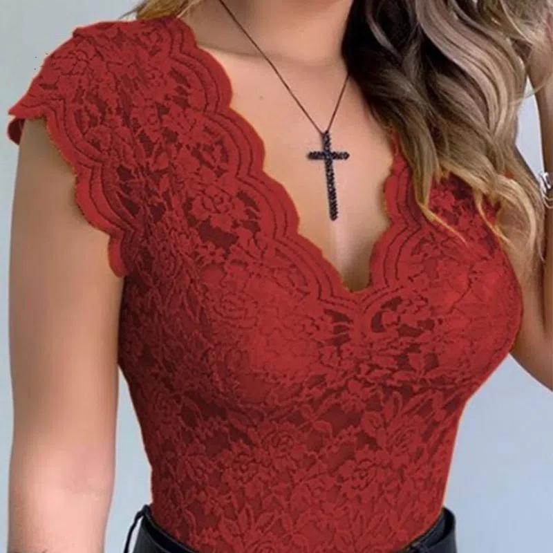 Elegantní dámský červený krajkový top s výstřihem do V a krátkým rukávem Květinový potisk Pružný a přiléhavý Módní top Krajkové detaily