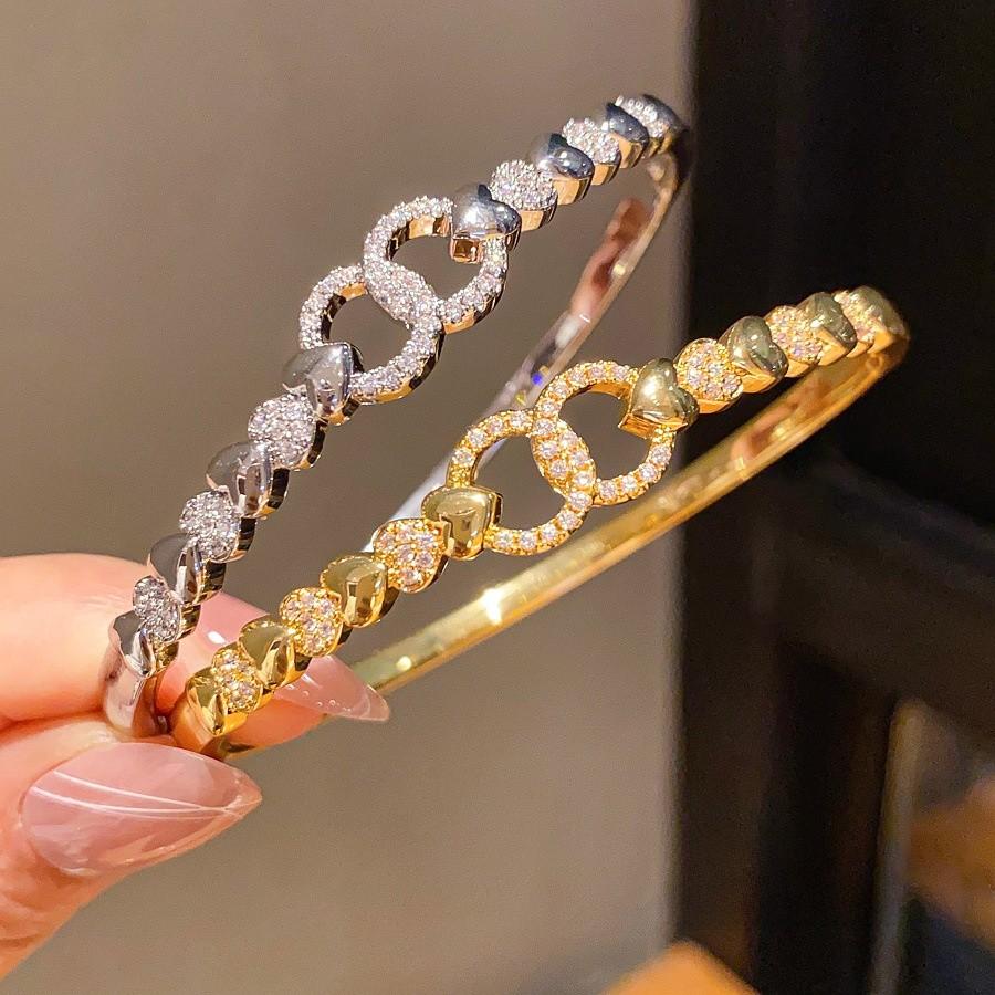 Light Luxury Zircon Gold Plated Bracelet For Women With Heart Shape Design