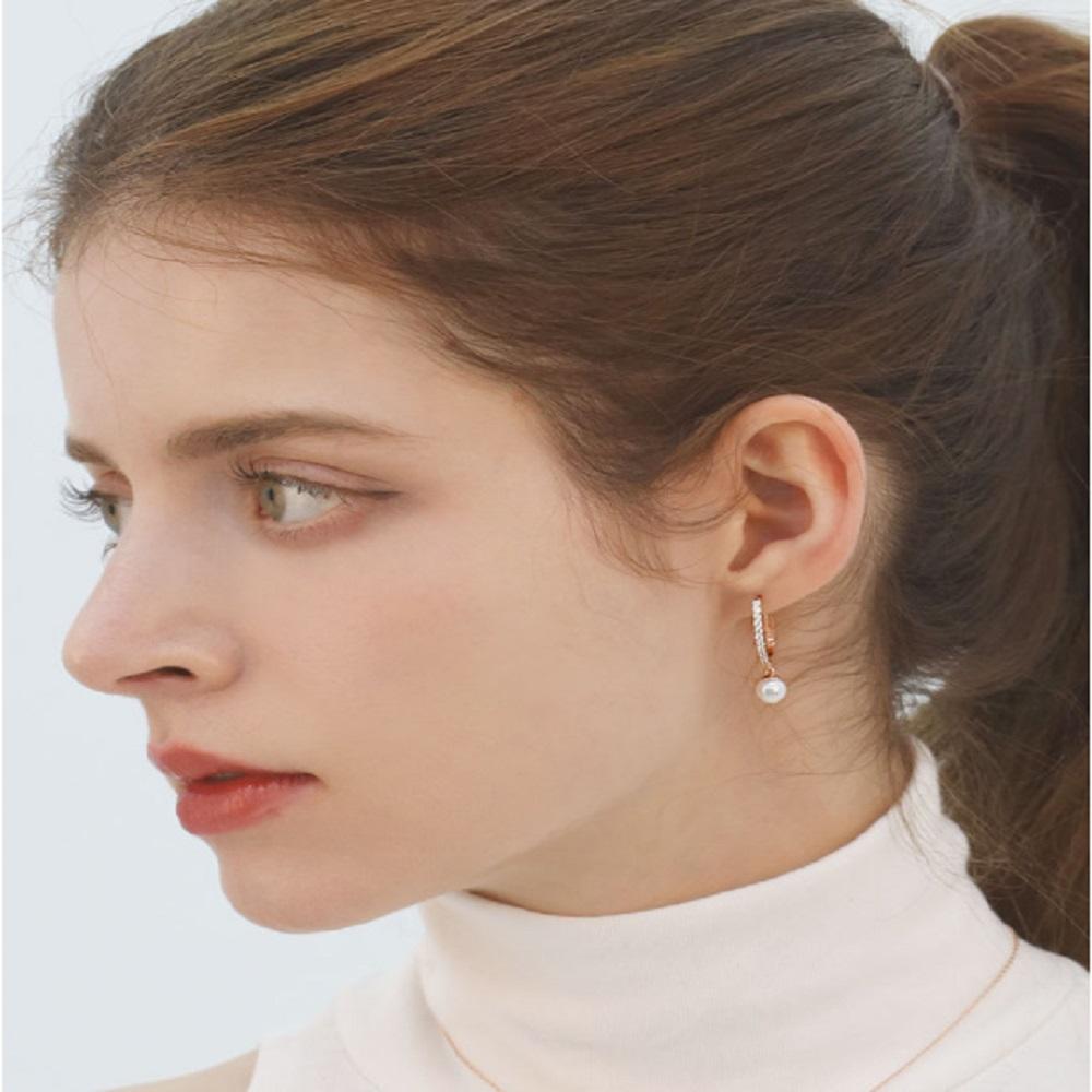 Fashion Pearl Cubic Ring One-Touch Earrings
