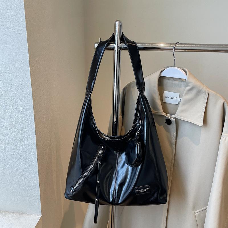 Large-capacity bag women's summer new niche casual versatile shoulder underarm bag commuter tote bag