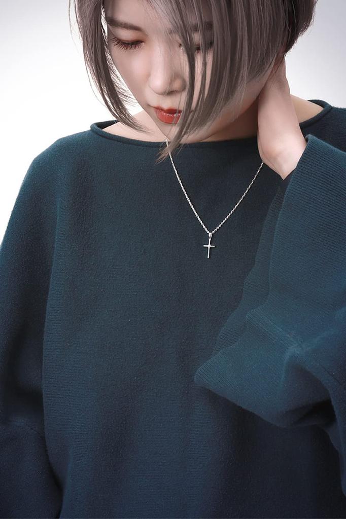 Shinjuku Gin no Kura Small Simple Cross Silver 925 Necklace Crucifix Latin Cross Pendant (45cm Chain)