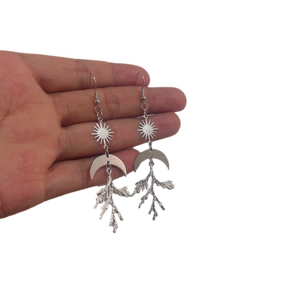 Fashion Temperament Gold Color Tree Branch Sun Crescent Moon Celestial Dangle Earrings for Women Exquisite Bohemian Jewelry Gift