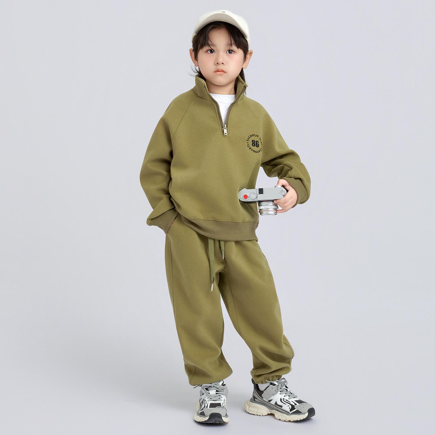 

Модный флисовый спортивный костюм для мальчиков - Осень/Зима 2025: Толстый теплый двухпредметный свитшот и спортивные штаны 110 cm