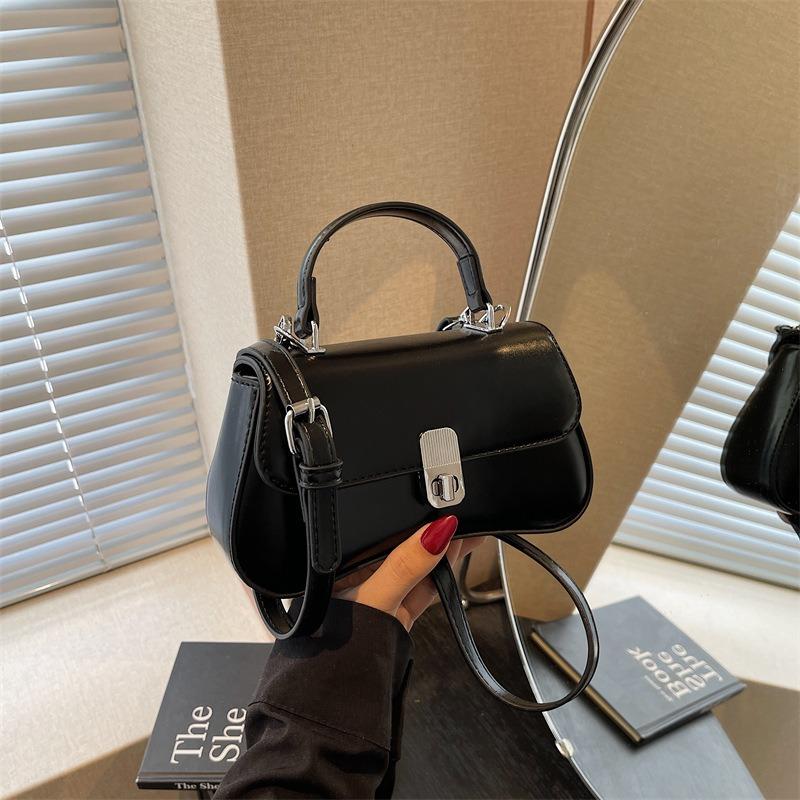 Small Bag Women's New Fashion Versatile Shoulder Messenger Bag High-end Portable Small Square Bag