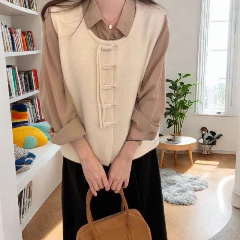 Light Luxury Ribbon Buckle Knitted Vest for Autumn and Winter, Niche Layering and Versatile Sweater Vest