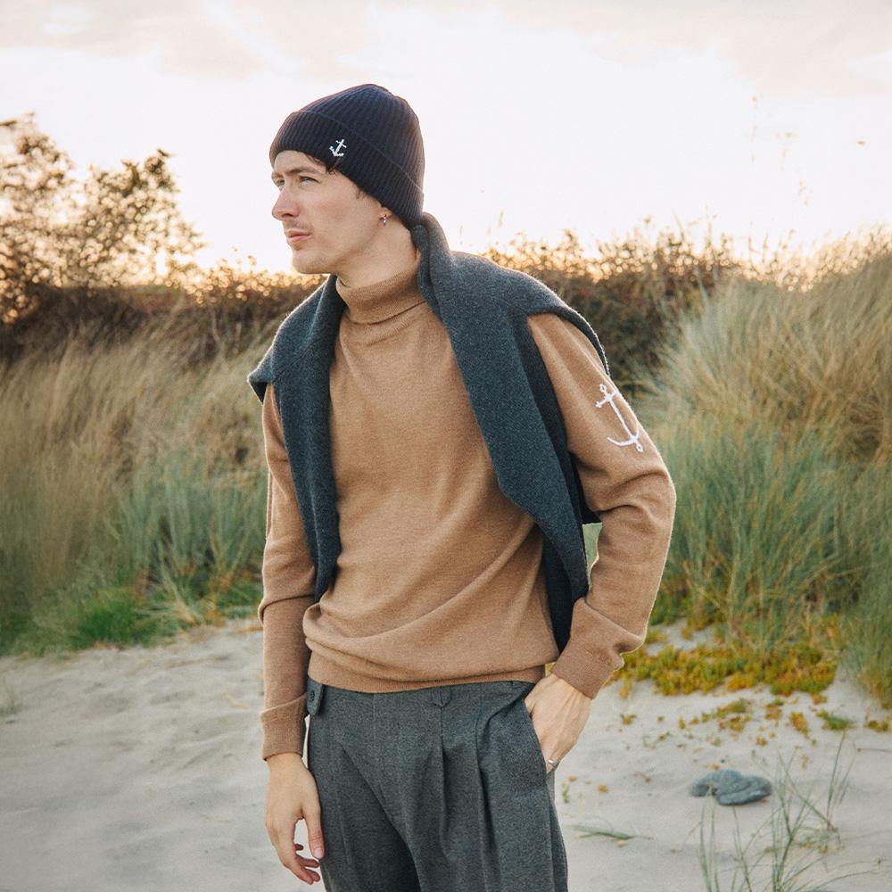 Geonjiulleunseu Super Fine Merino Wool Turtleneck Knit - Camel