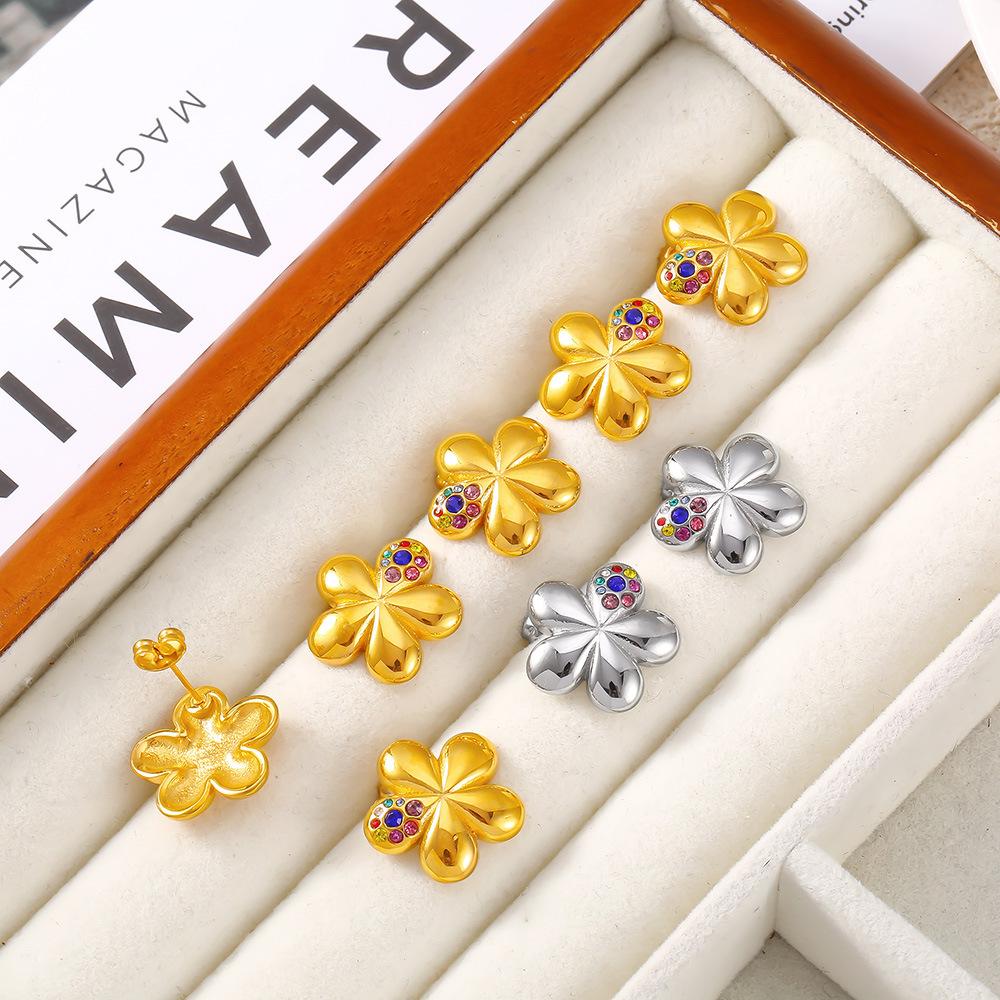 Flower Earrings Set With Diamonds, Five-Petaled Flower Color Stone Creative Design, Titanium Steel Gold-Plated Advanced Sense