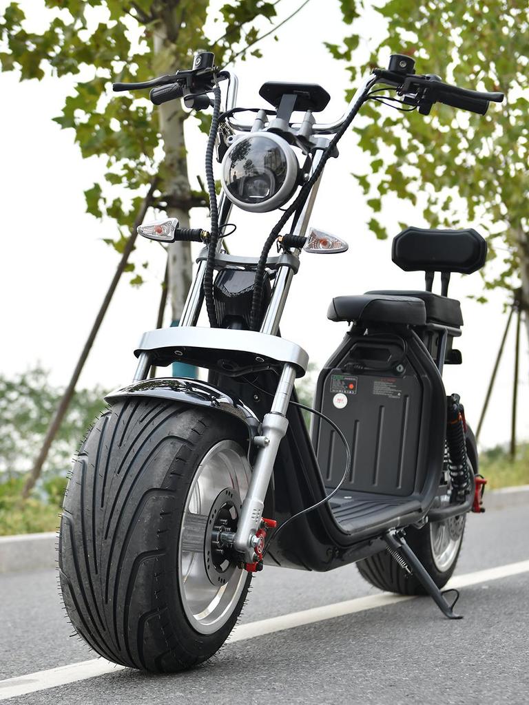 eHoodax X10-City Road – 3000W E-Scooter, 90Nm Torque, Hydraulic Brakes, Removable  60V 25Ah Battery, 200 kg Load