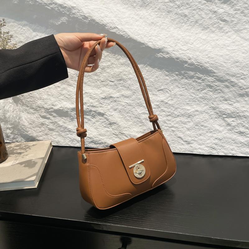 Fashion contrasting underarm bag women's versatile casual autumn and winter new high-end texture niche personalized shopping messenger bag