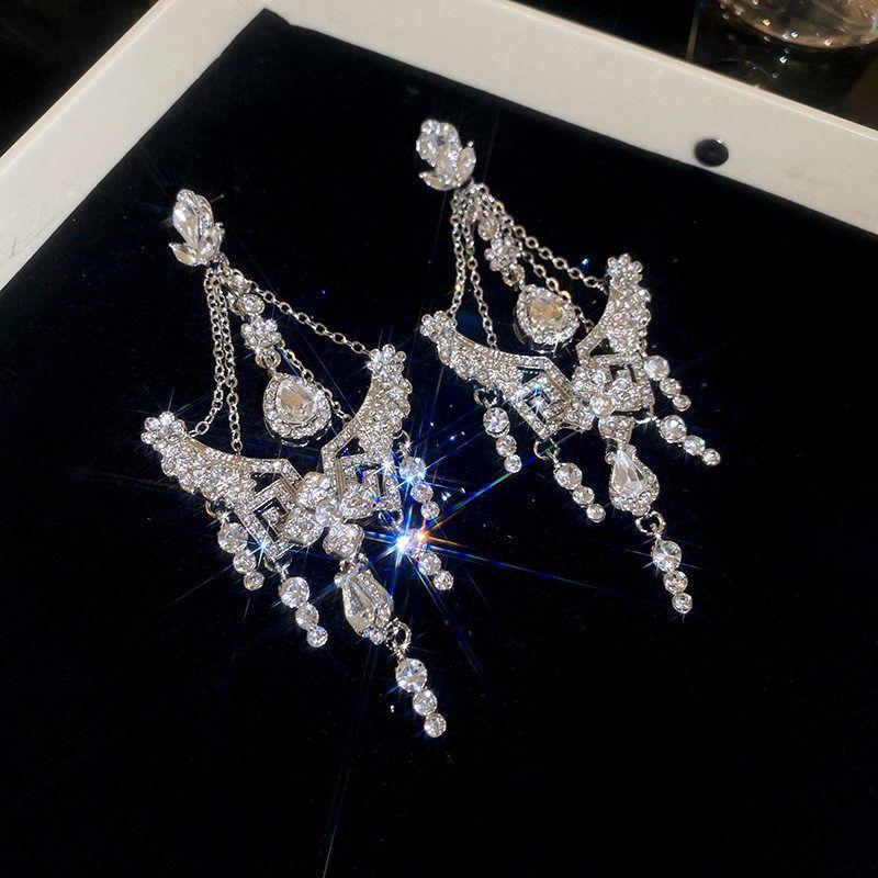 

Silver Needle Sparkling Full Rhinestone Flower Drop Tassel Earrings Fashion Exaggerated Niche Earrings Accessible Luxury Fancy Earrings for Women Silver Needle-Silver