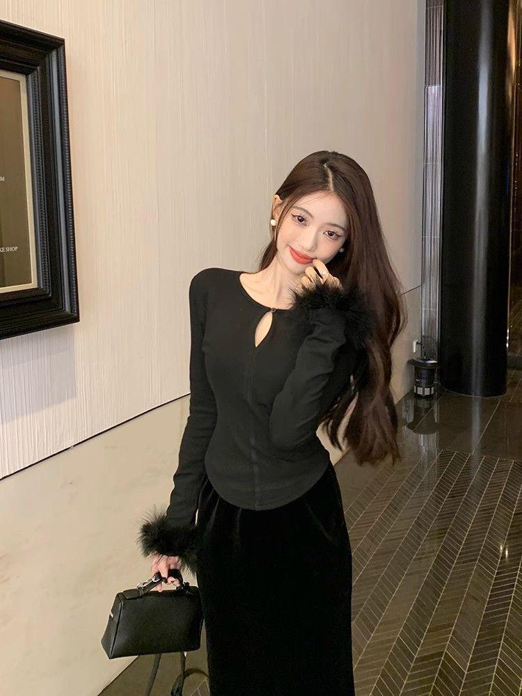 Threaded Plush Women's V-Neck Furry Cuff Long Sleeve T-Shirt - Black & White