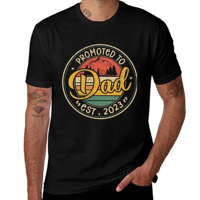 Promoted To Dad Est 2023 Retro New Dad First Dad T-Shirt T Shirts with Prints T Shirt Man Luxury Mens Graphic T Shirts T-Shirt