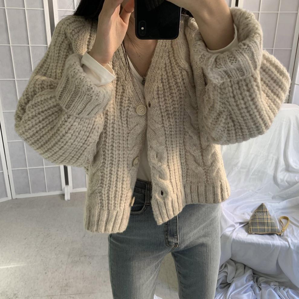Loose Japanese Korean Style Autumn Winter Short Sweater Coat Women's Cable Knit Preppy Style Long Sleeve Knit Cardigan Top