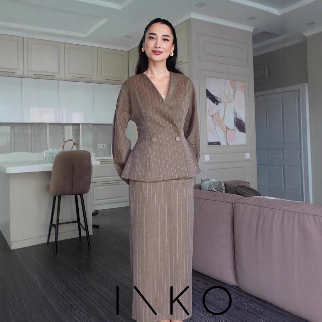 Women's V-neck Long-sleeve Waist-cinching Autumn Coat Dress Set