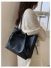 2025 Autumn/Winter Elegant & Versatile Women's Shoulder Tote - Large Capacity, High-End Commuter Bag