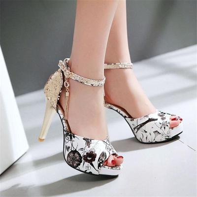 ladies designer sandals