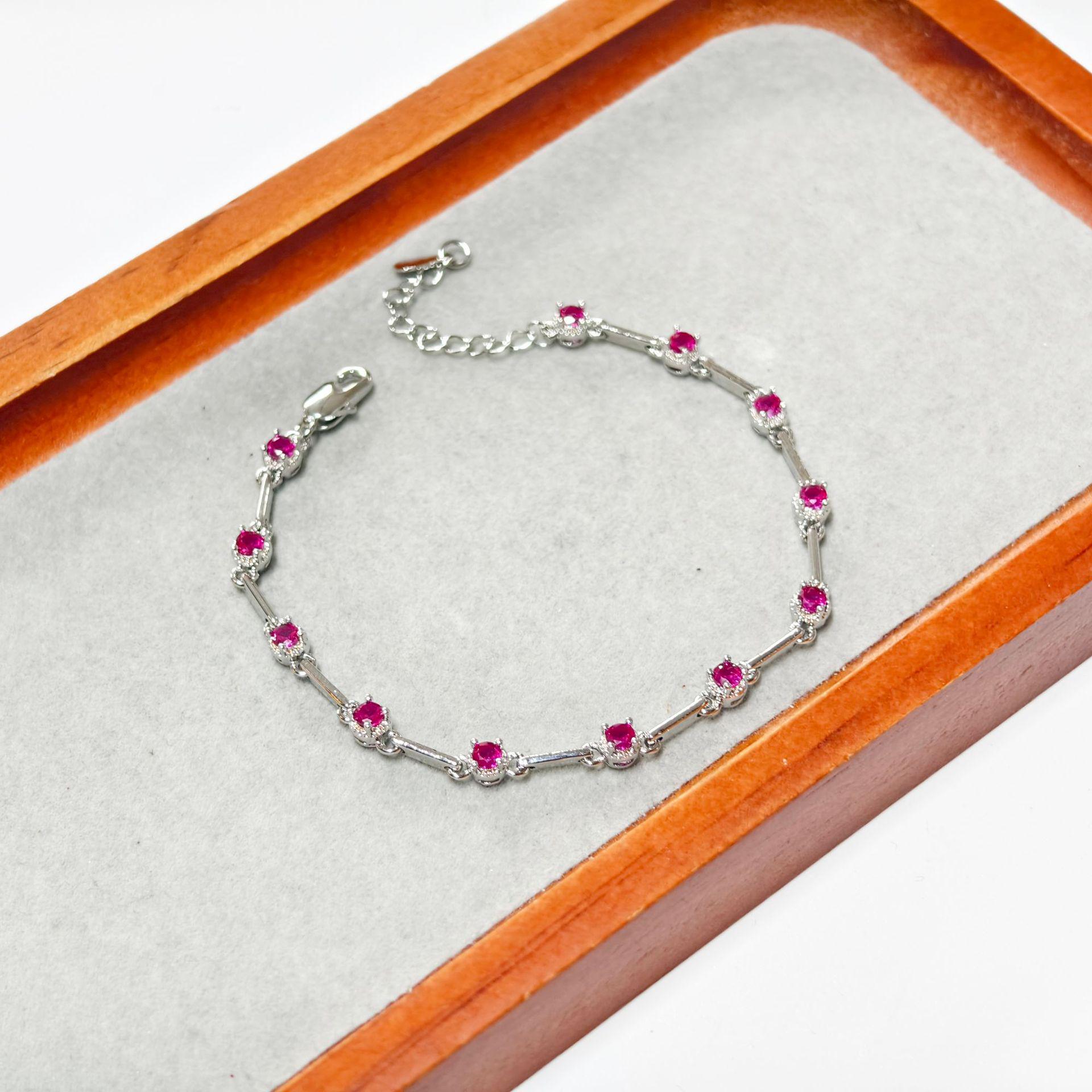 Gesi En Jewelry: Elegant Multi-Diamond Bracelet - Luxurious, Versatile, and Comfortable Women s Accessory.