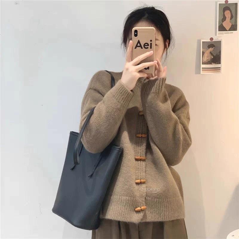 Round Neck Toggle Closure Casual Women's Knit Cardigan Sweater for Autumn/Winter