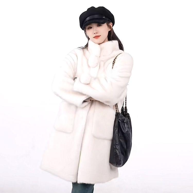 Lussuoso cappotto invernale da donna con collo alto e rifiniture in pelliccia di visone - Giacca lunga in lana