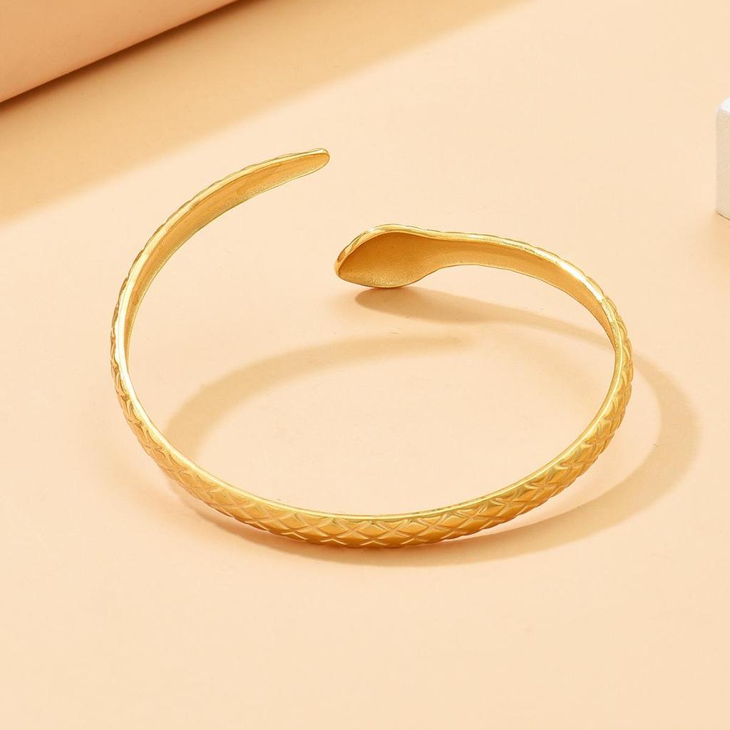Trendy Snake-Shaped Stainless Steel Bracelet: Unisex Punk Style Jewelry