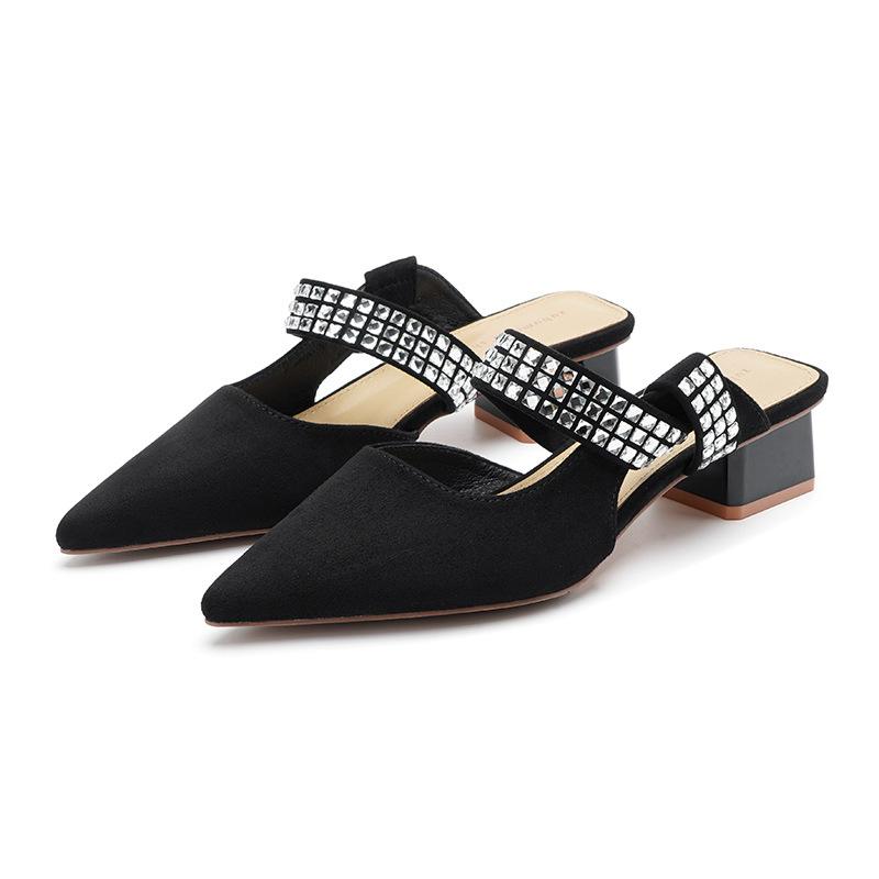 

Корейская версия сандалий на низком каблуке с острым носком. Женский ремень с одним словом и блестками. Женские одиночные туфли на толстом каблуке. Baotou Back Пустая женская обувь. 39 чёрный