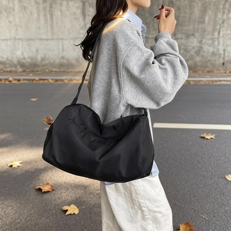 New Crossbody Bags Large Capacity Waterproof Storage Shoulder Bag for Yoga Gym Sports Travel Texture and Versatile Commuting Bag