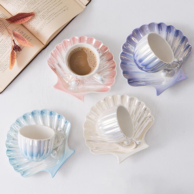 Set Tazza e Sottotazza in Ceramica con Conchiglie: Tazza leggera in madreperla per la casa – Elegante regalo souvenir di lusso