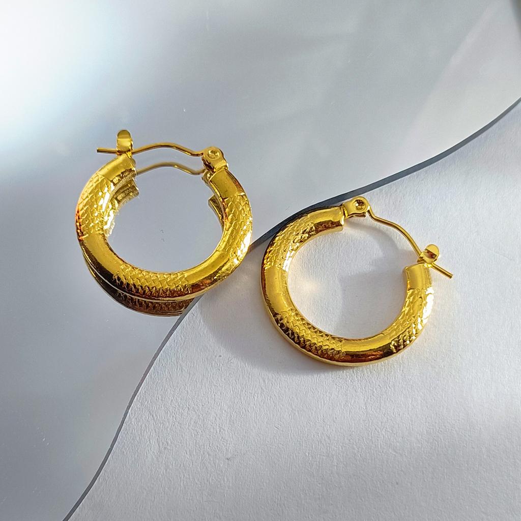 Premium Stainless Steel Simple Wind Versatile Oil Pressure Earrings 18K Real Gold Plating