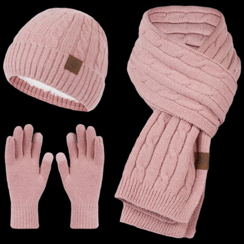 

Зимний вязаный набор: шапка, шарф и перчатки