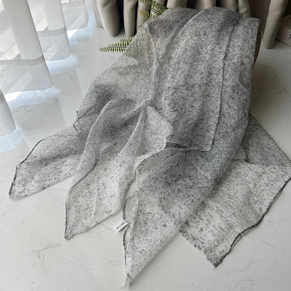 

New Fashion Blended Square Silk Scarf Light Soft Neck Warm Female Silk Scarves Shawl