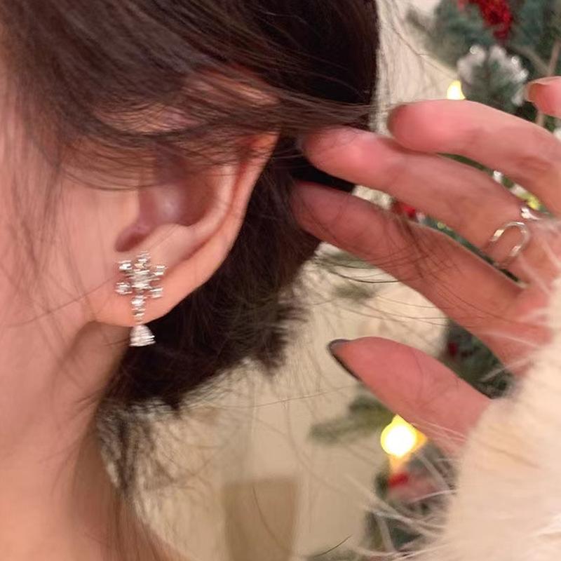 Christmas Snowflake Earrings Design Earrings Exquisite Earrings 925 Silver Needle Yiwu Accessories