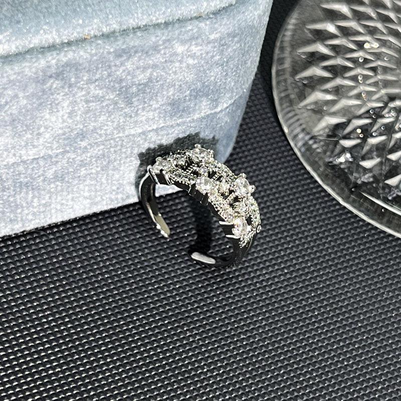 Full of diamonds hollow flower brushed personality retro atmosphere fashion ring cold wind niche simple versatile ring