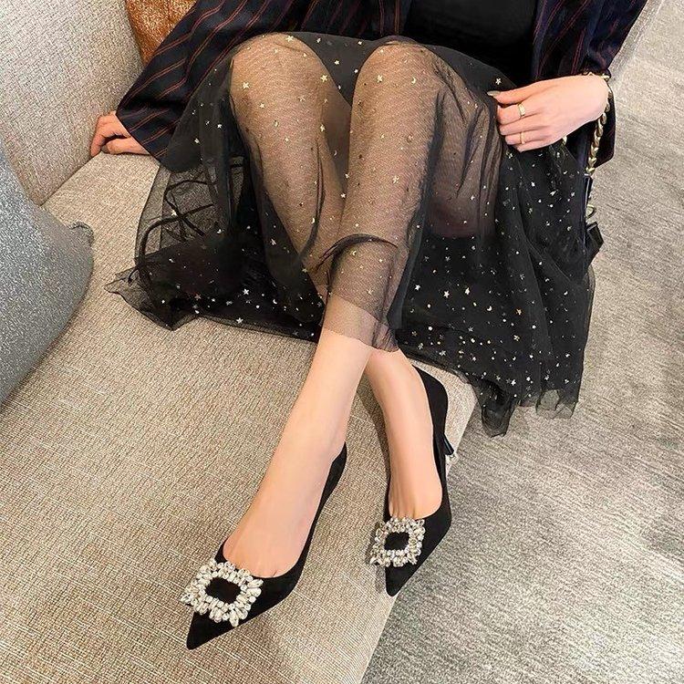 Frühling und Herbst 2025 neue spitze High Heels Damen Stilettos Hochzeitsschuhe Temperament quadratische Schnalle Pendler Jahresversammlung vielseitige Einzel-Schuhe