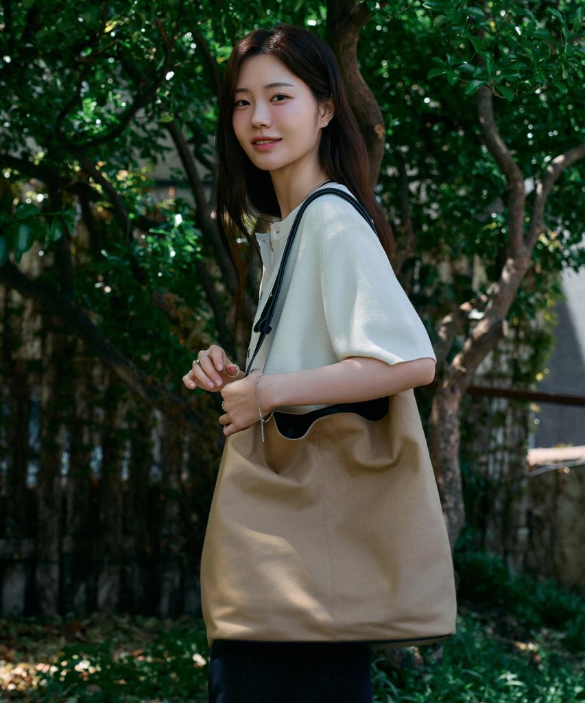 Hyoji Canvas Shoulder Crossbody Bag (Beige)