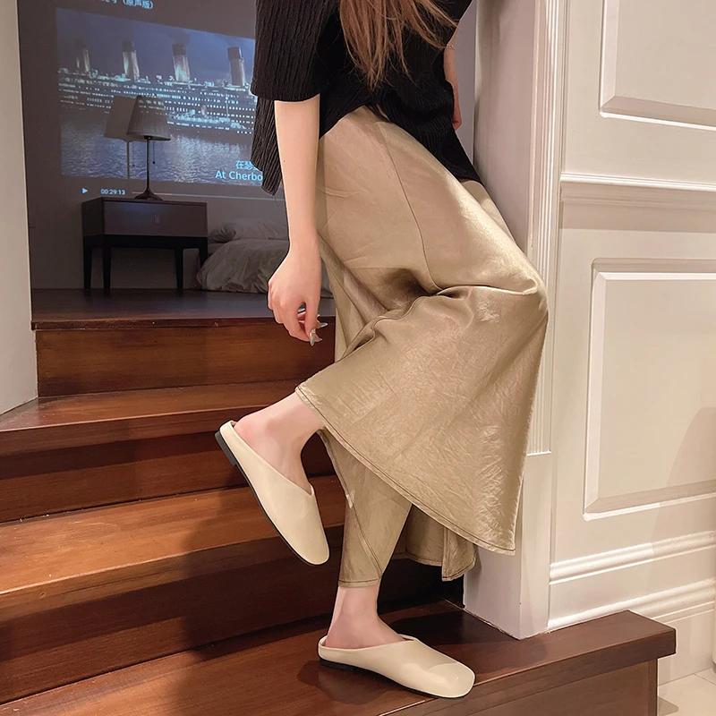 Mode Damen Pantoletten 2025 Sommer Elegant Eckig Geschlossene Zehen Flache Hausschuhe Damenschuhe Lässig Leder Schwarz Weiß Slipper Übergröße 35-42