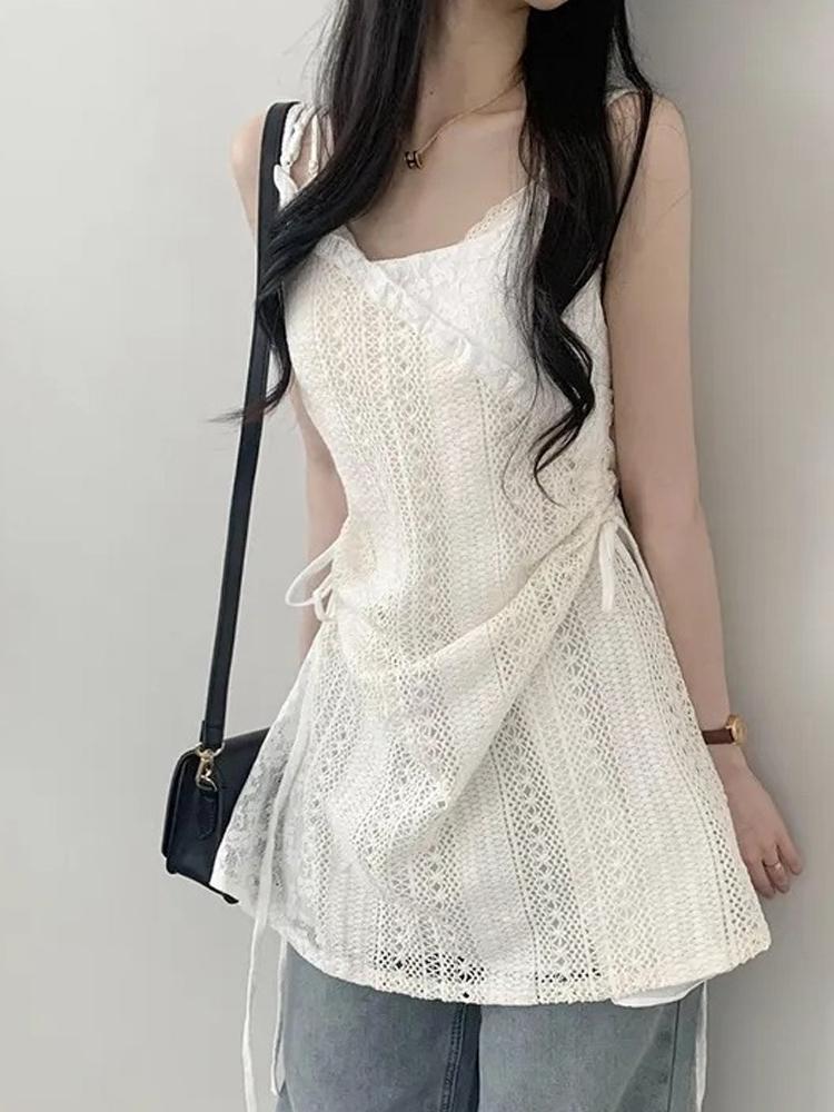 Sommar Elegant Ny Enkel Klänning Dam Chic Fransk Spets Axelbandsskjorta Lager på Lager Kvinna Koreansk Mode Underkläder Bas Kort Klänning