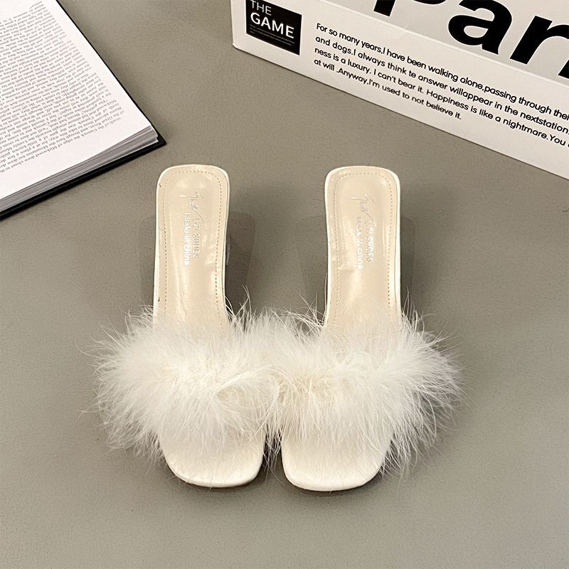 

Мао Мао тапочки женские летние для улицы Новогодние на толстом каблуке шлепанцы на один палец хрустальные на высоком каблуке крутые тапочки 39 бежевый