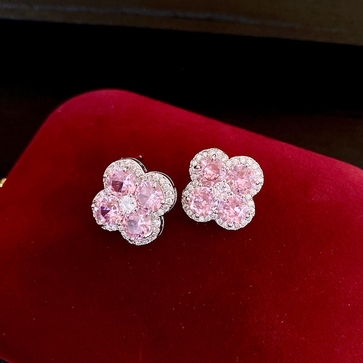 Silver needle French exquisite zircon flower earrings, stud earrings, temperament earrings, design sense of niche