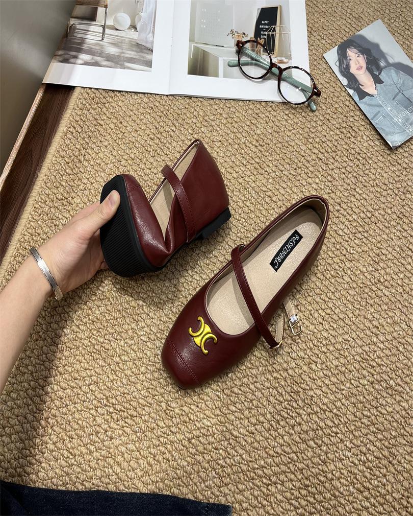 French evening breeze temperament small leather shoes women's 2025 spring and autumn new flat-bottomed retro single shoes Mary Jane shoes